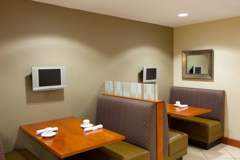 Holiday Inn Manassas - Battlefield By Ihg Экстерьер фото